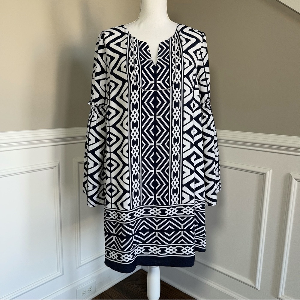 Crown & Ivy Blue and White Geometric Pattern Dress Size Medium